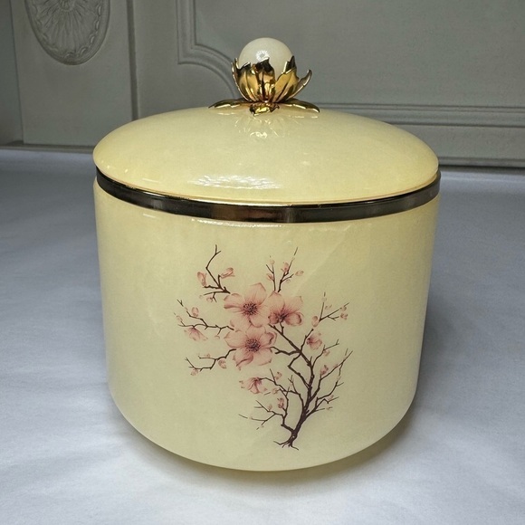 Vintage Hand Carved Genuine Alabaster Jar with lid - Picture 10 of 16